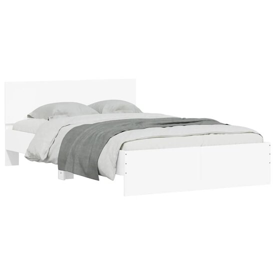 Bedframe Met Hoofdeinde En Led 140 x 190 cm Wit