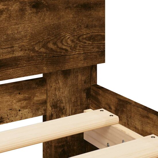 Bedframe Met Hoofdeinde En Led Kleurig 135 x 190 cm Gerookt eiken