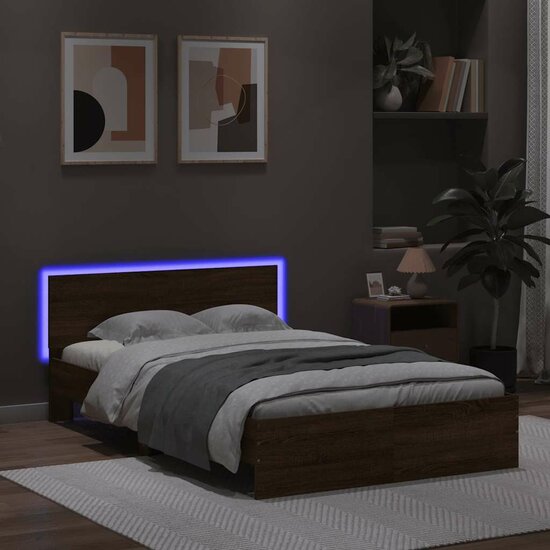 Bedframe Met Hoofdeinde En Led 120 x 190 cm bruin eikenkleur