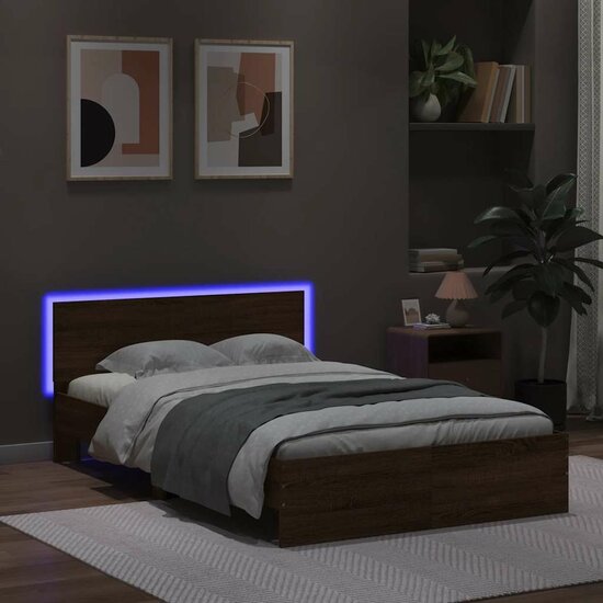 Bedframe Met Hoofdeinde En Led 120 x 200 cm bruin eikenkleur