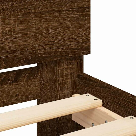Bedframe Met Hoofdeinde En Led 120 x 200 cm bruin eikenkleur