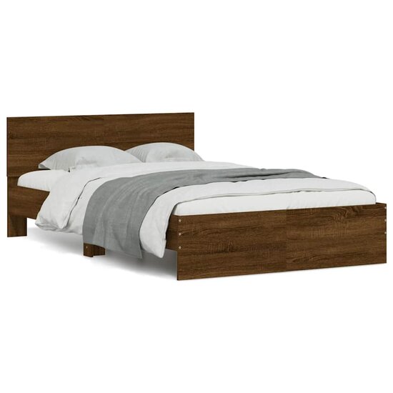 Bedframe Met Hoofdeinde En Led 140 x 190 cm bruin eikenkleur