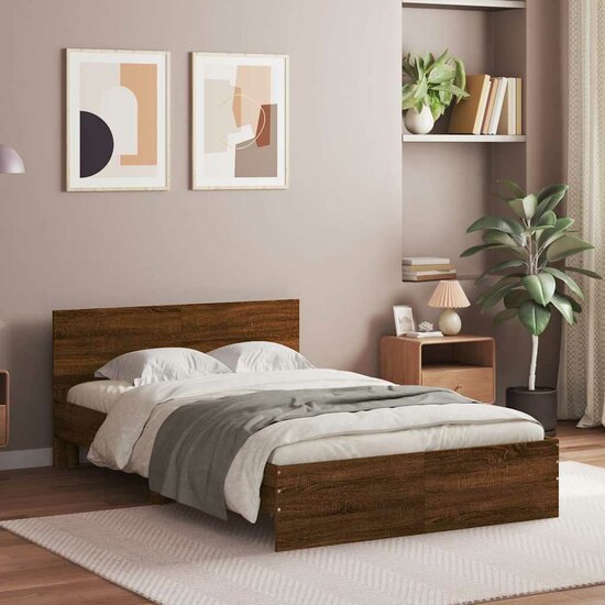 Bedframe Met Hoofdeinde En Led 140 x 190 cm bruin eikenkleur