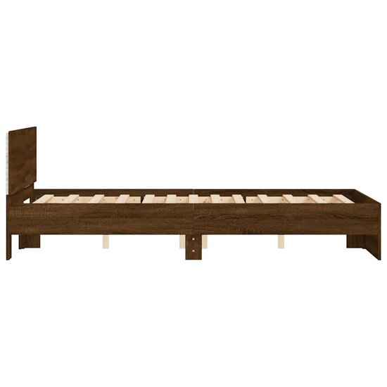 Bedframe Met Hoofdeinde En Led 140 x 190 cm bruin eikenkleur