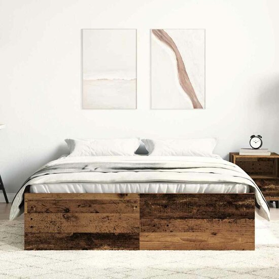 Bedframe zonder matras bewerkt 135x190 cm bewerkt hout oud