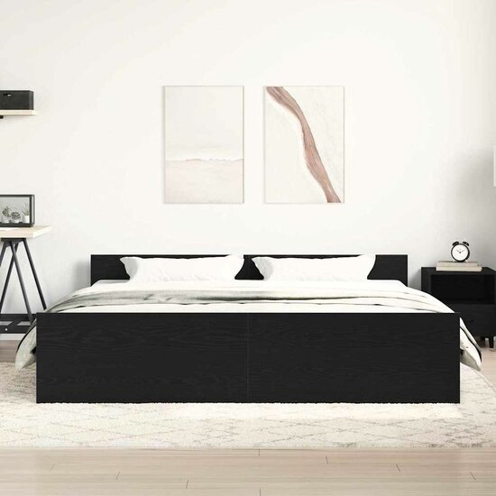 Bedframe Zonder Matras Bewerkt Hout Kleur Zwart Eiken 200 x 200 cm