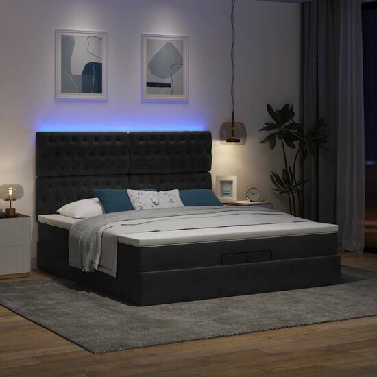 Ottoman Bed Met Matrassen En Led&#039;s 200X200Cm Fluweel 200 x 200 cm Zwart