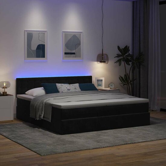Ottoman Bed Met Matrassen En Led&#039;s 200X200Cm Fluweel 200 x 200 cm Zwart