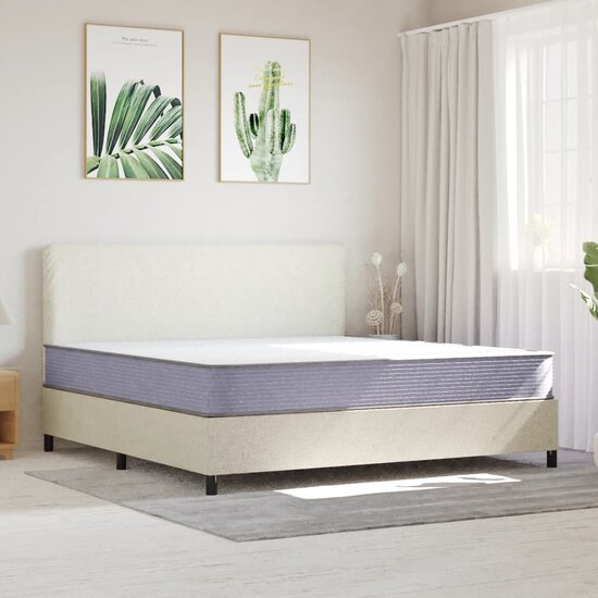 Schuimmatras Middelzacht 200 x 200 cm